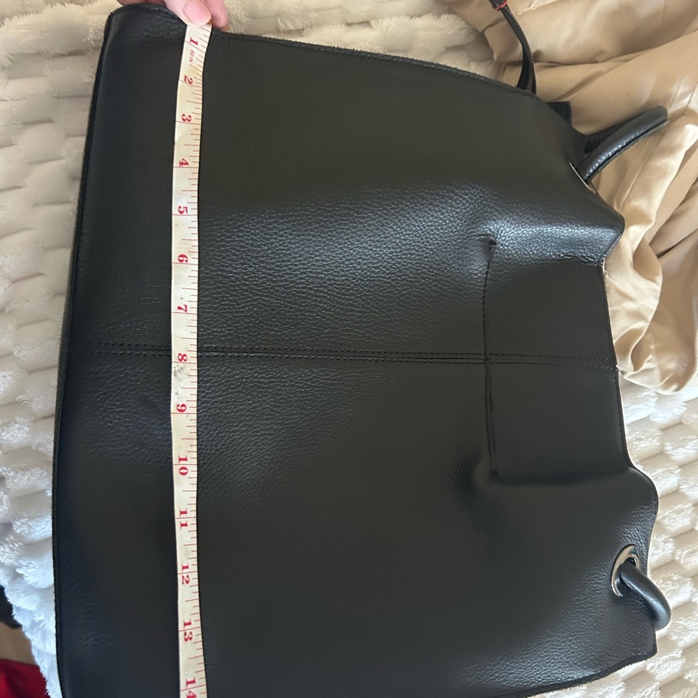 Hammitt❤️❤️Beautiful Black Hammitt  Leather  tote stunning shape. - Picture 11 of 11